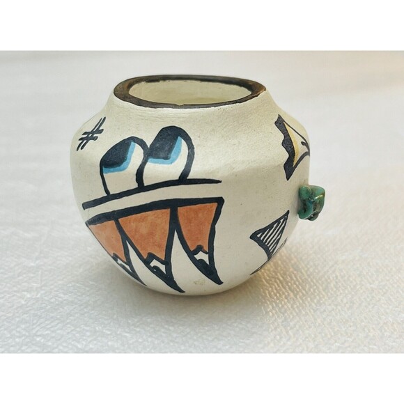 Native American Art Handmade Hand Painted Pottery Vase Miniature Signed CRW - Picture 2 of 11